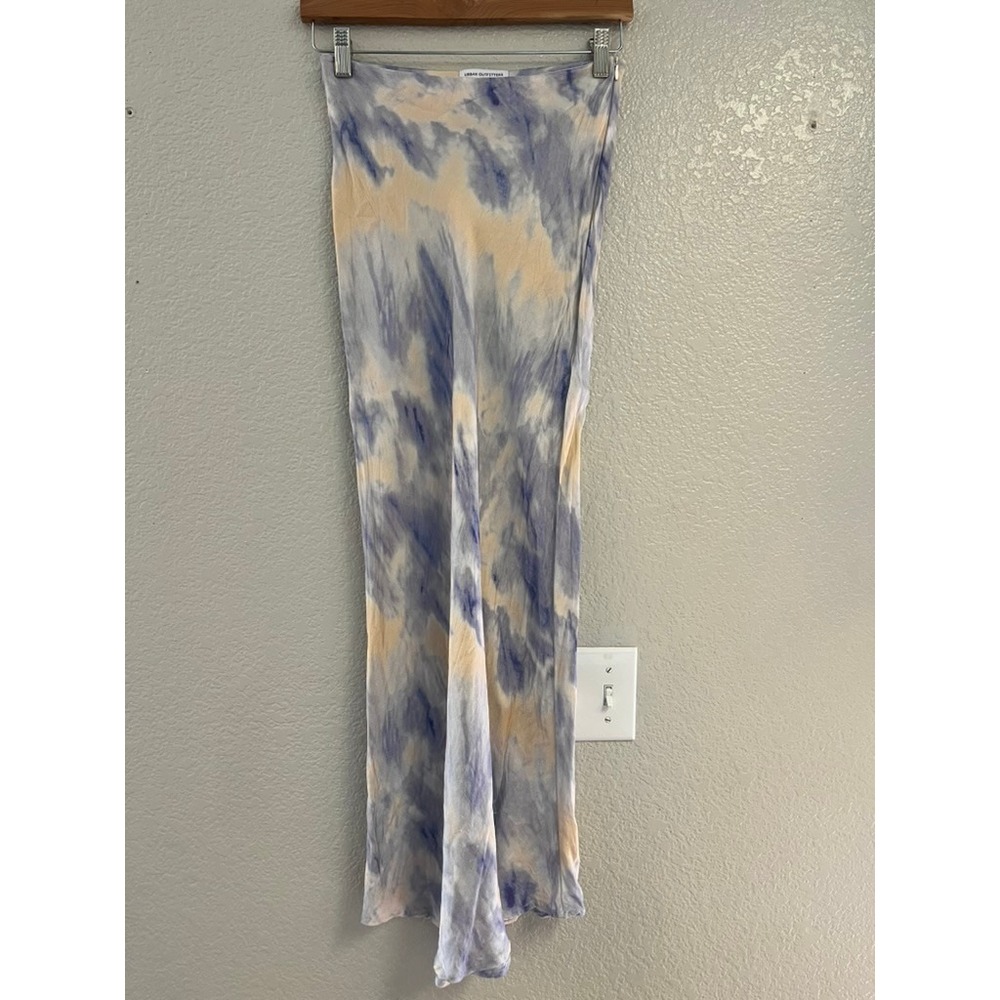 Urban Outfitters Blue Tie Dye Viscose Midi Skirt OB983109 Size 4 Womens Boho - Picture 2 of 8